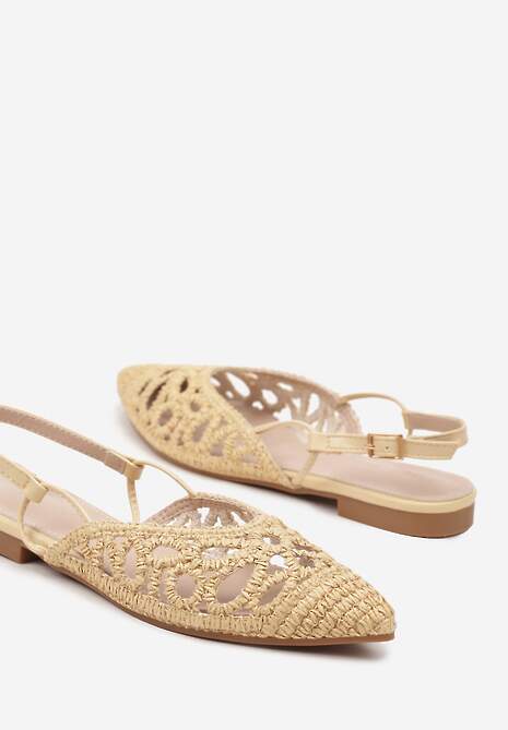 Beżowe Sandały Zapinane na Sprzączkę z Plecionego Materiału Lanadriena