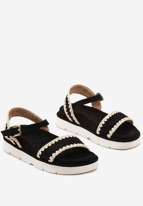 Czarne Sandały na Płaskiej Podeszwie z Ozdobnymi Paskami Zapinane przy Kostce Fialena