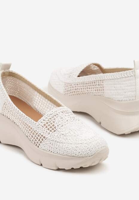 Białe Półbuty na Platformie z Ażurową Cholewką Lurinne