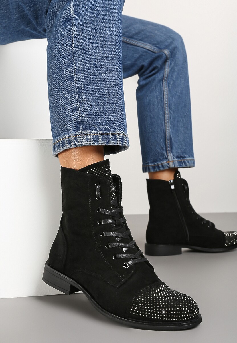Czarne Botki na Płaskiej Podeszwie ze Sznurowaniem i Cyrkoniami Innama