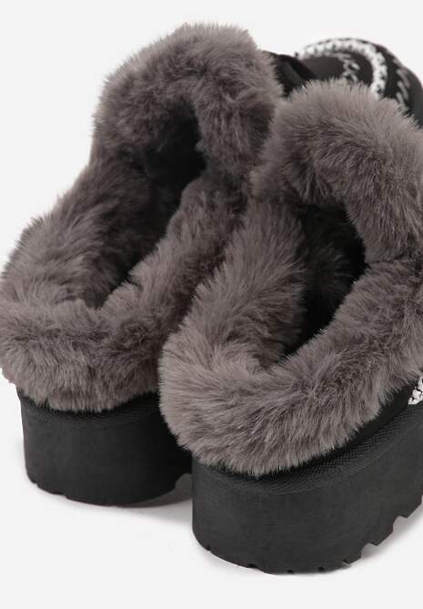 Czarne Śniegowce na Platformie Ozdobione Frędzlami i Haftem Ezivelle