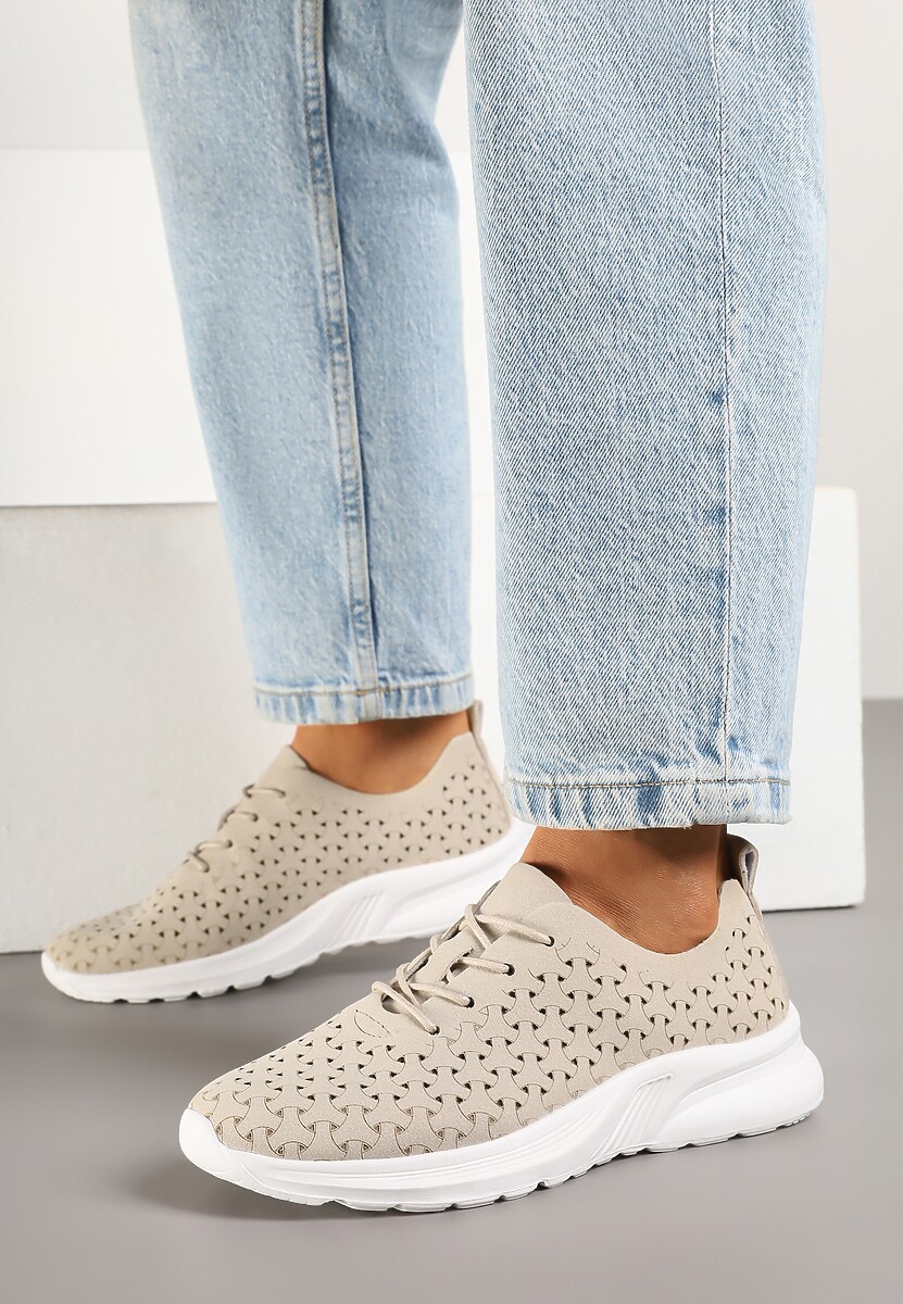 Beżowe Sneakersy Ozdobione Ażurowym Wzorem Sareldi