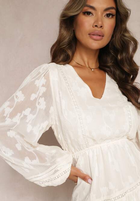 Jasnobeżowa Krótka Sukienka Boho Ozdobiona Metaliczną Nitką Eleonoritta