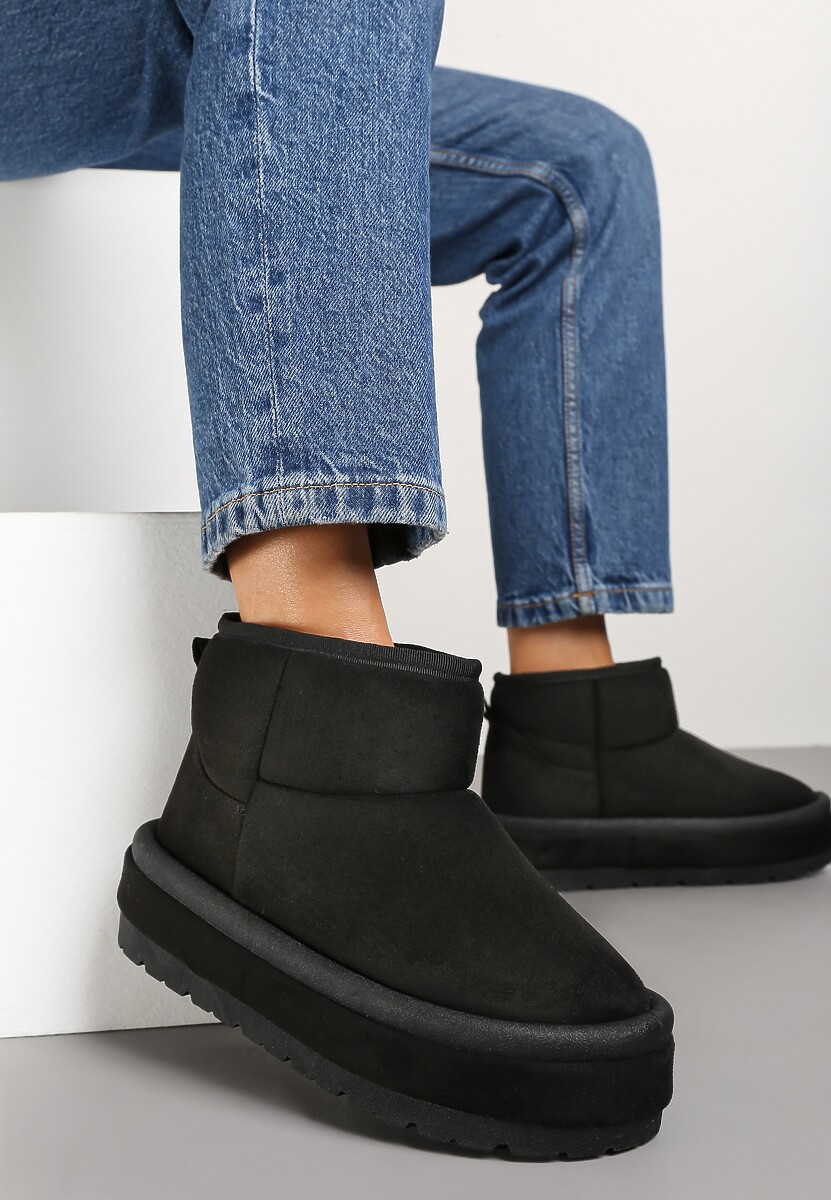 Czarne Krótkie Śniegowce Wsuwane na Grubej Podeszwie Tinarella