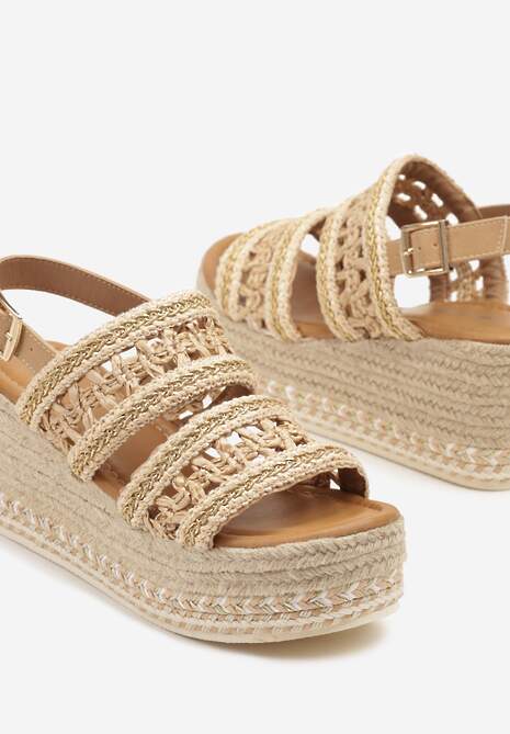 Beżowe Sandały na Plecionym Koturnie z Wycięciami i Sprzączką Liaorine