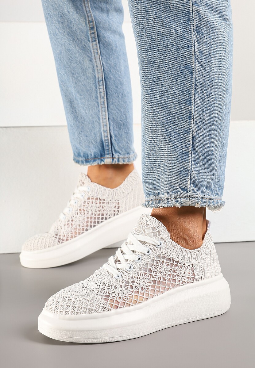 Białe Sneakersy Typu Tenisówki z Ażurową Cholewką i Skórzaną Wkładką Sonelis