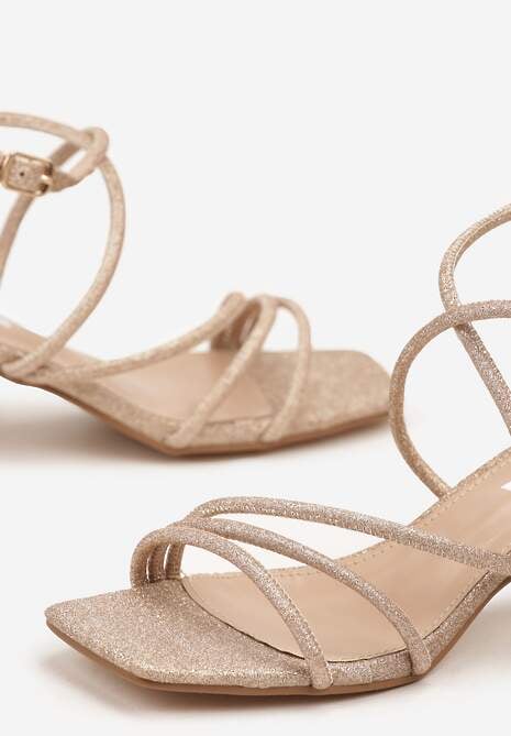 Szampańskie Brokatowe Sandały na Słupkowym Obcasie Dollinea
