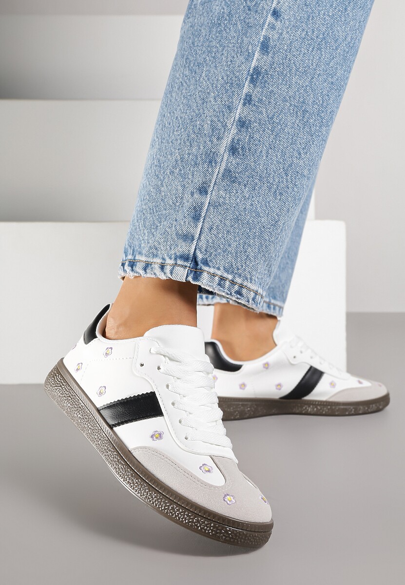 Białe Sneakersy Tenisówki Ozdobione Kwiatkami Zummine