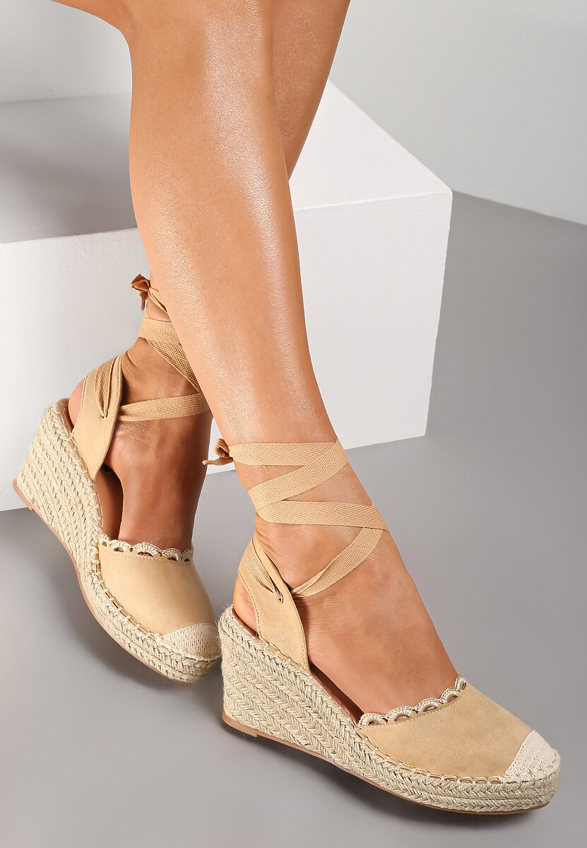 Ciemnobeżowe Sandały Orarinia