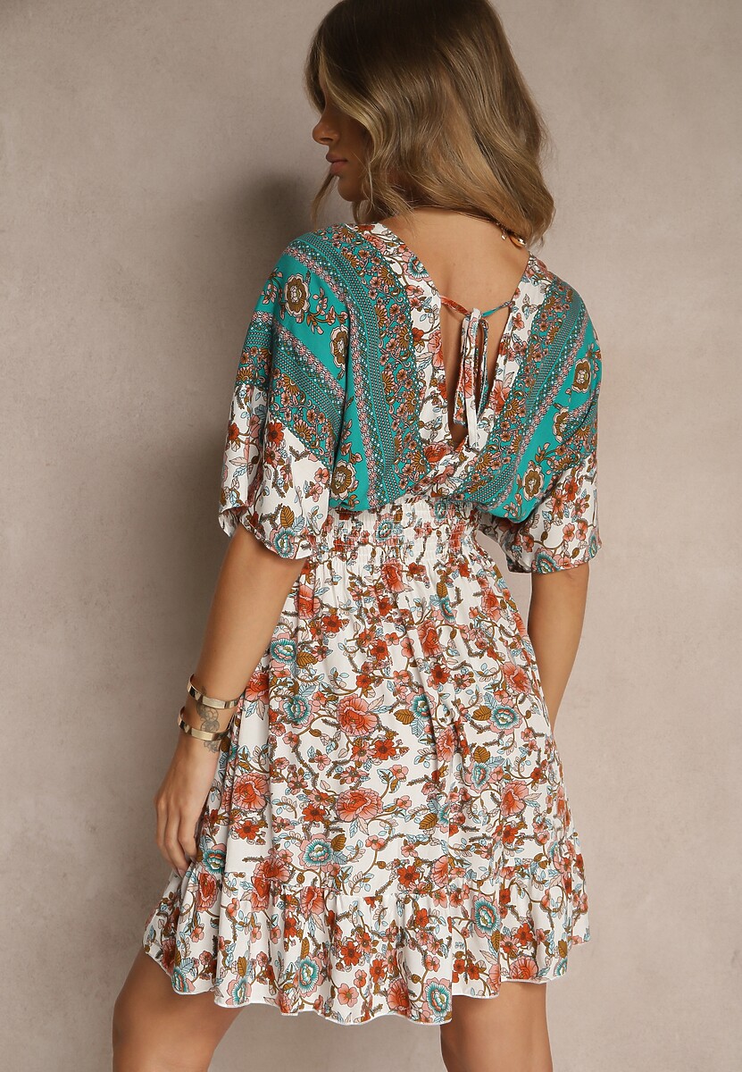 Zielona Sukienka z Wiskozy w Kwiaty Zdobiona Wiązaniem na Plecach Latorea