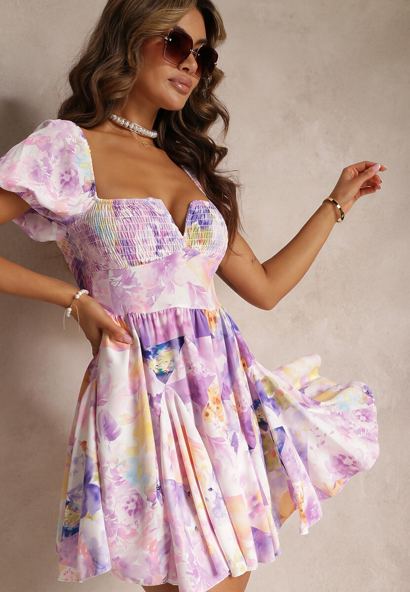 Fuksjowa Rozkloszowana Sukienka Mini z Krótkimi Rękawami i Cienkimi Gumkami Evelilles