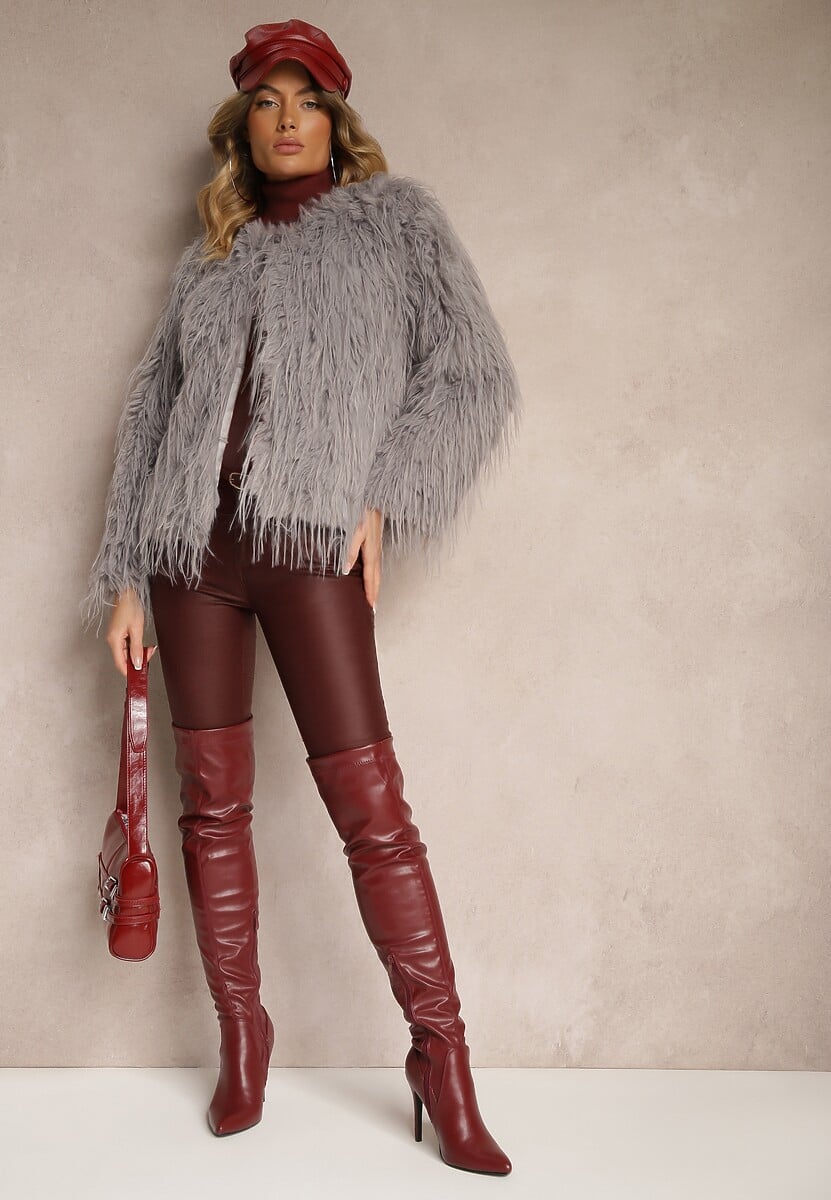 Jasnoszara Futerkowa Kurtka o Prostym Kroju z Zapięciem na Haftki Sialithiel