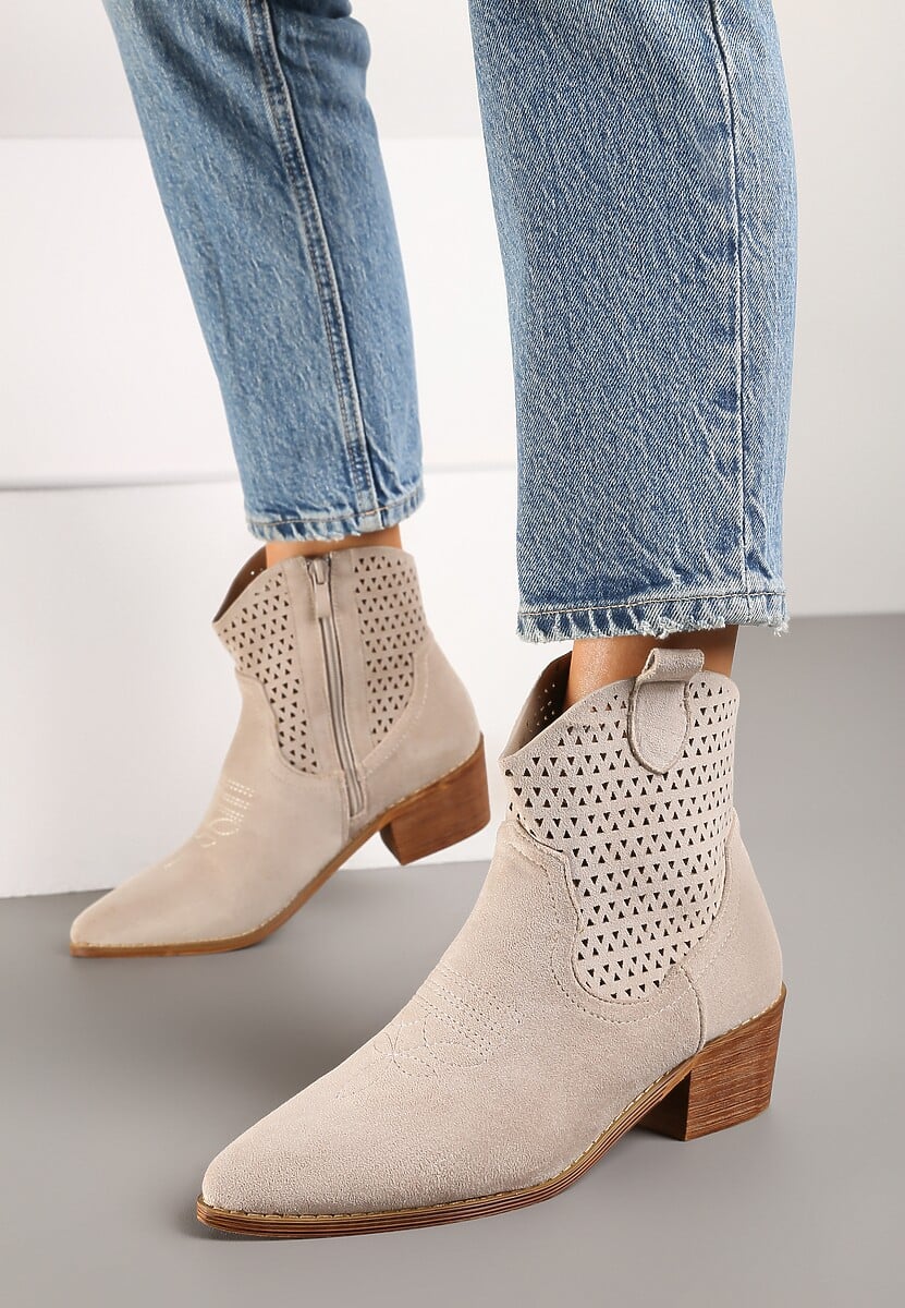 Jasnobeżowe Botki Kowbojki Vices na Słupku z Ażurową Cholewką Elfedi