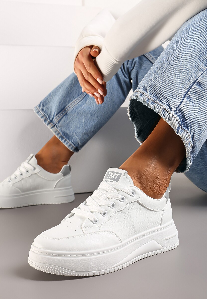 Biało-Szare Casualowe Sneakersy na Platformie z Perforacją i Zdobieniem z Boku Iinesta