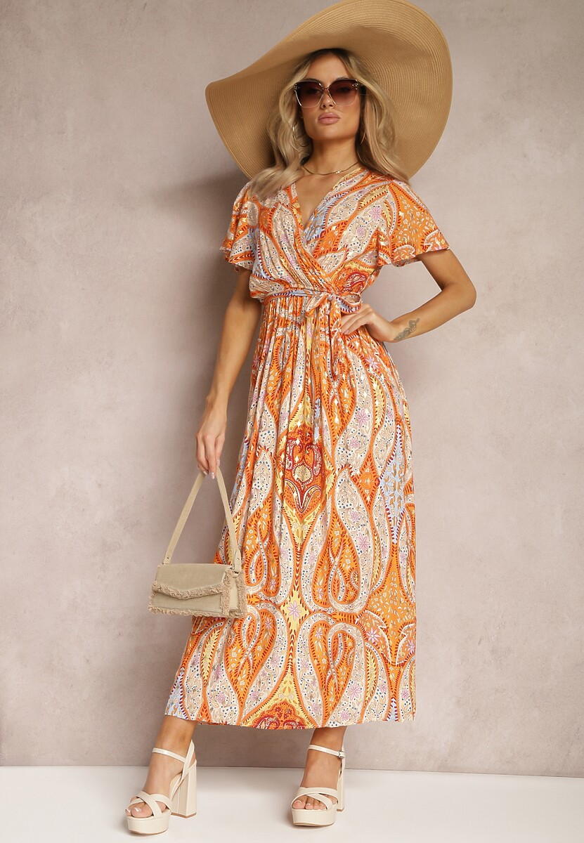 Pomarańczowa Rozkloszowana Sukienka o Kopertowym Fasonie z Paskiem i Ozdobnym Wzorem Briarwin