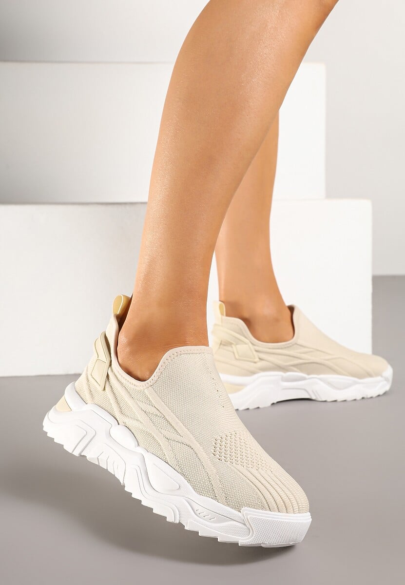 Fuksjowe Siateczkowe Buty Sportowe Sneakersy Wsuwane Zdobione Tłoczeniami Nusadela