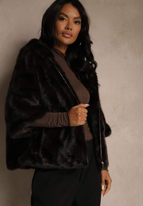 Czarna Kurtka Futrzana o Kroju Oversize z Kapturem i Rękawami 3/4 Titene