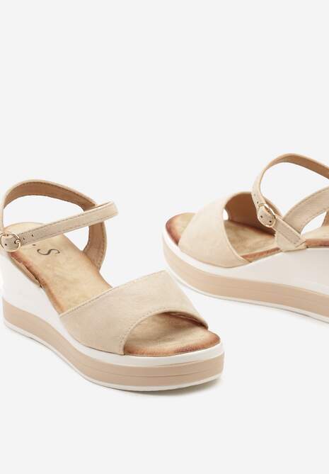 Beżowe Casualowe Sandały na Koturnie Zapinane przy Kostce Effinee