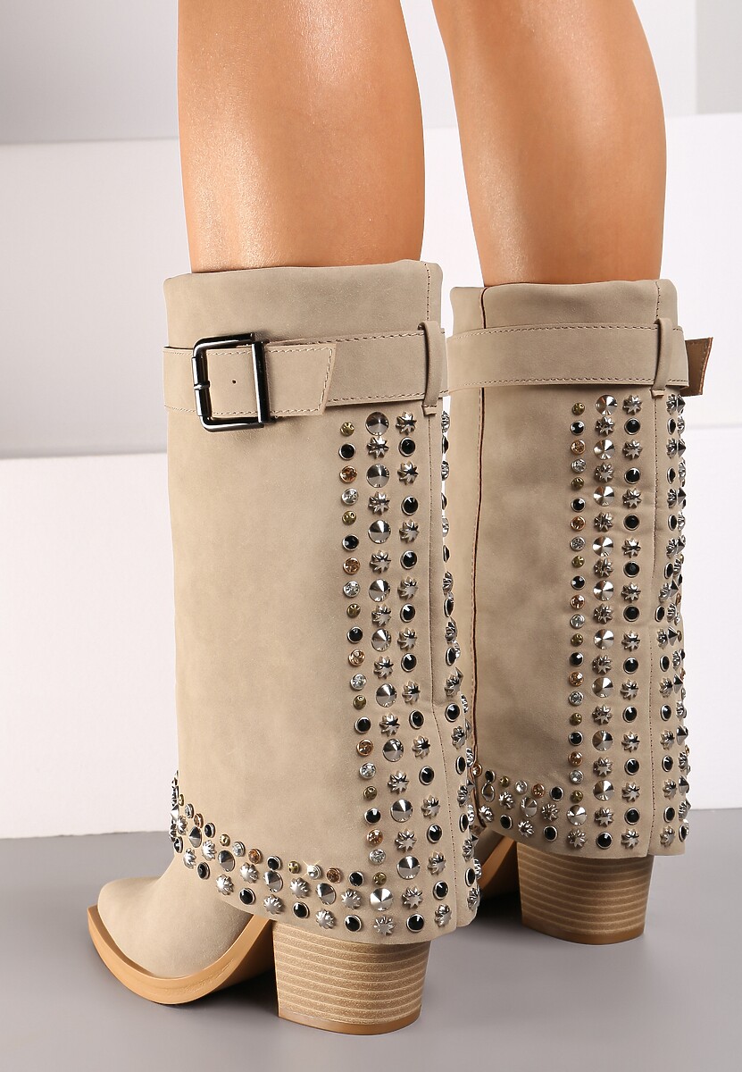 Beżowe Botki z Cholewką Imitującą Nogawkę Ozdobione Ćwiekami i Klamrą Verivelle