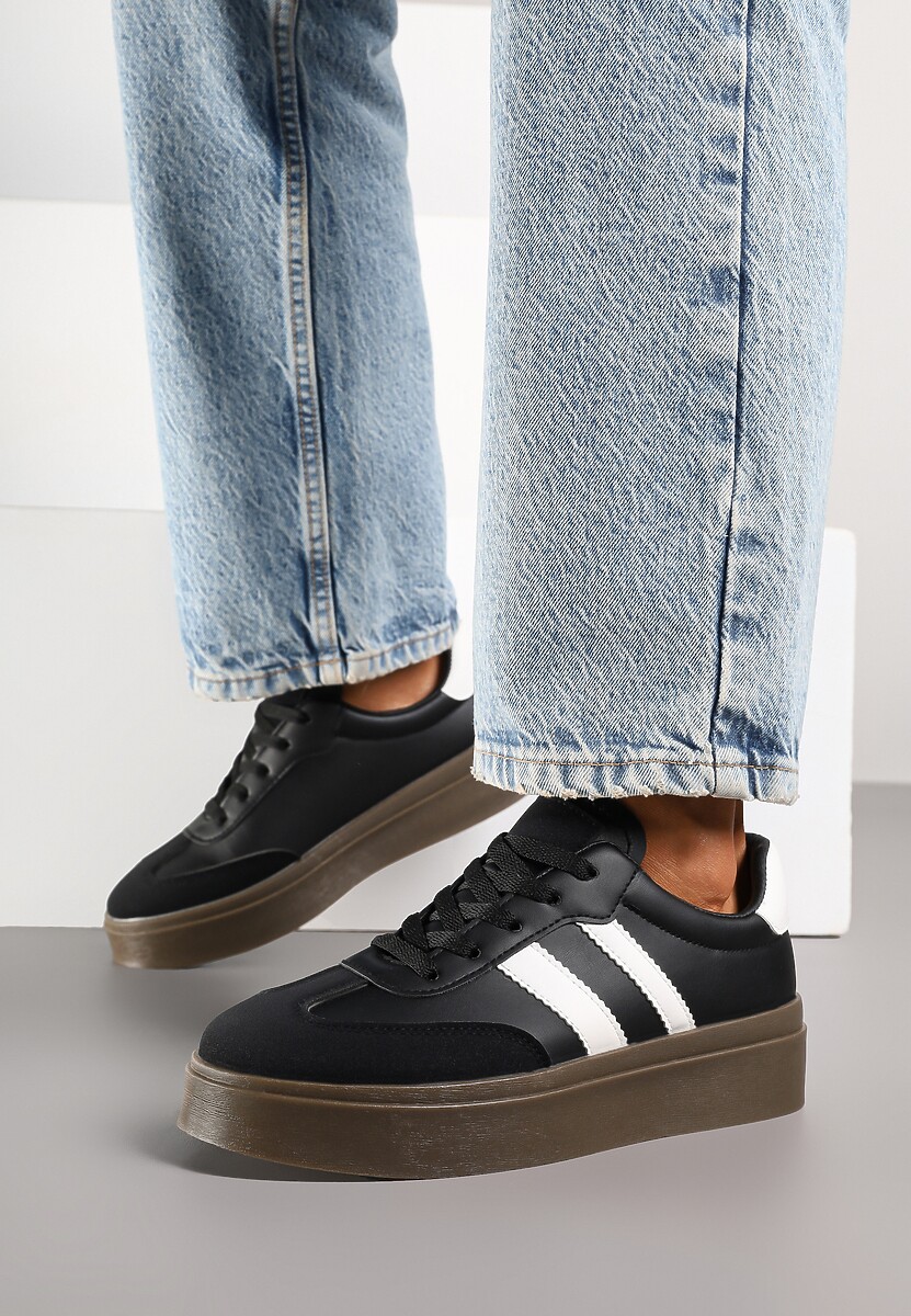 Czarne Sneakersy na Kauczukowej Podeszwie Ozdobione Paskami Nilimea