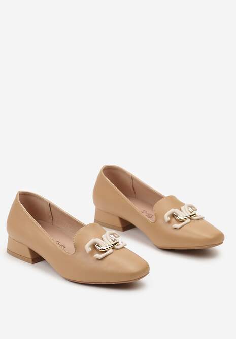 Brązowe Wsuwane Czółenka z Wkładką ze Skóry Naturalnej i Ozdobą na Przodzie Pinelis