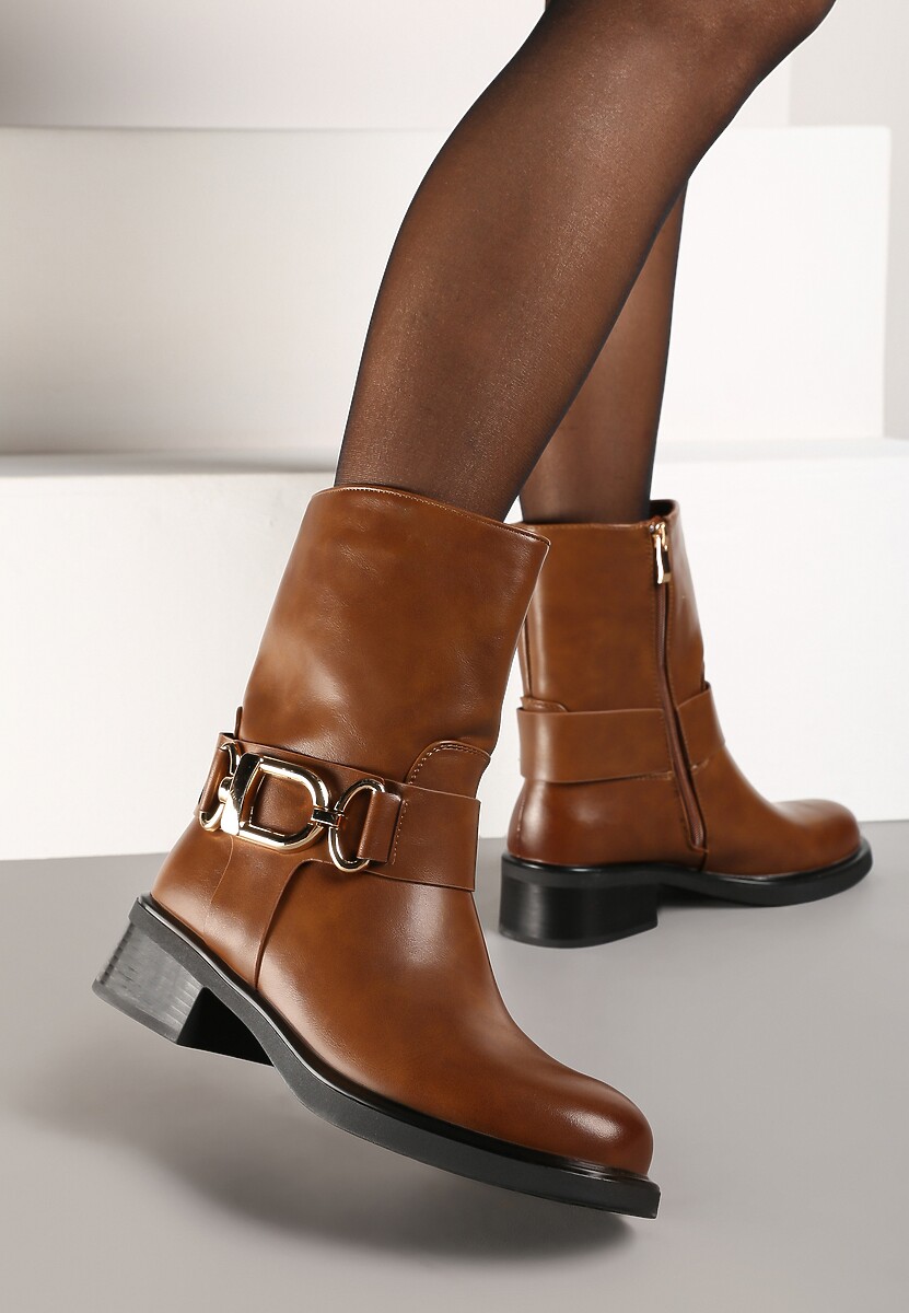 Brązowe Botki Motocyklowe Ozdobione Paskiem z Klamrą przy Cholewce Mazista