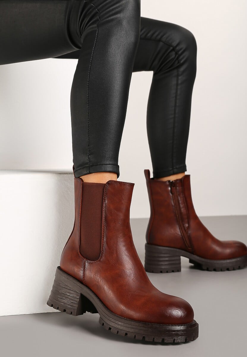 Czarne Ocieplone Botki na Słupku w Stylu Sztybletów Ozdobione z Boku Gumką Crethea