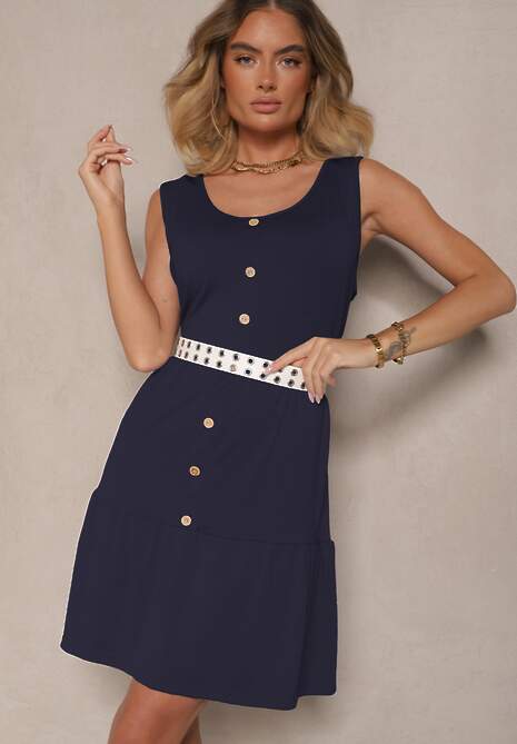 Granatowa Rozkloszowana Sukienka na Szerokich Ramiączkach Zdobiona Guzikami Saniraya