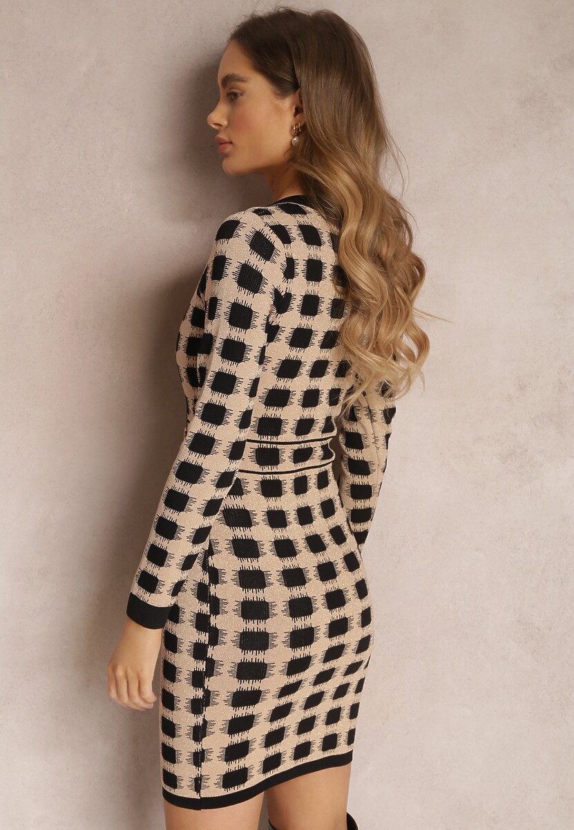 Beżowa Dzianinowa Sukienka w Geometryczny Wzór z Metaliczną Nitką Enoto