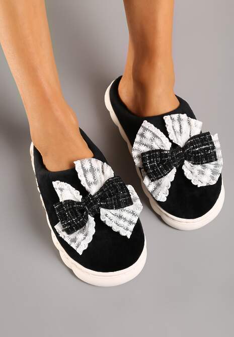 Czarne Kapcie Vices na Grubej Podeszwie z Ozdobną Kokardą Tinnella