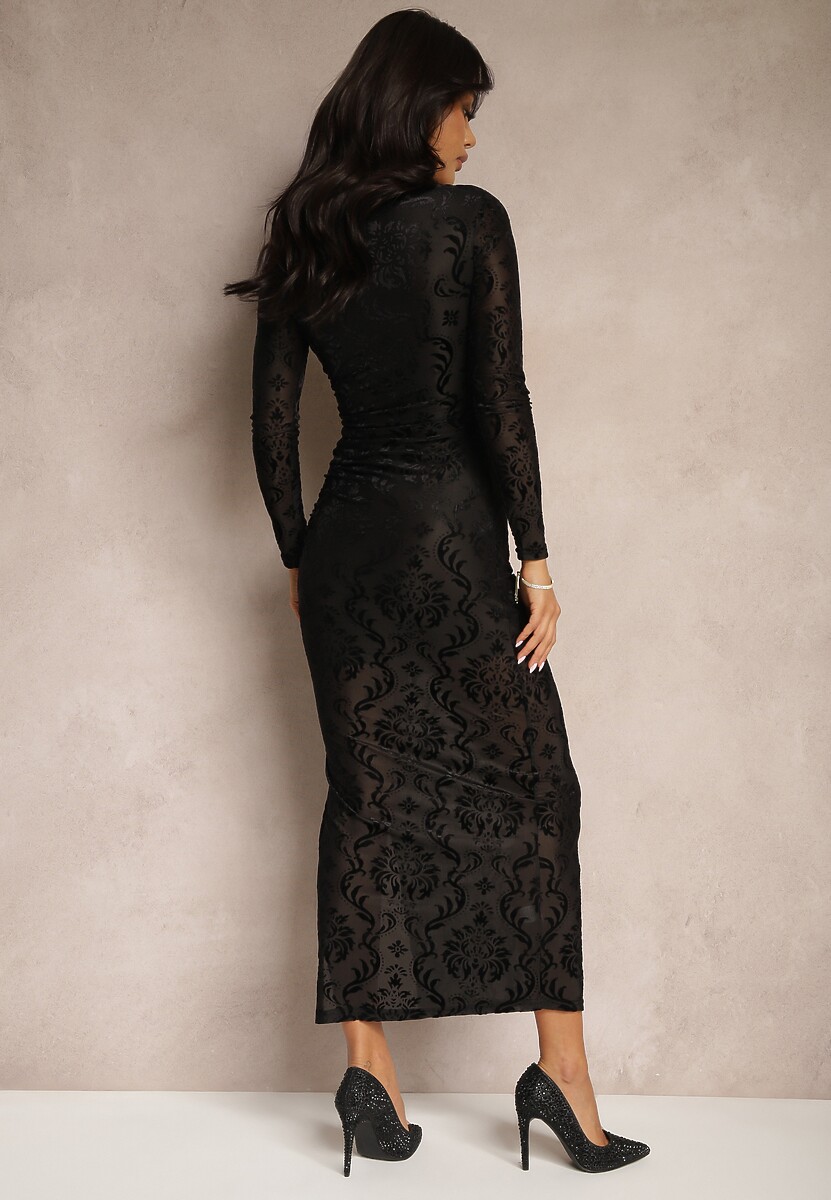 Czarna Wzorzysta Sukienka z Wiskozą o Dopasowanym Kroju z Rozcięciem i Marszczeniem Rolamia