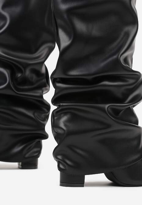 Czarne Eleganckie Kozaki na Słupku z Marszczoną Cholewką Imitującą Nogawkę Favea