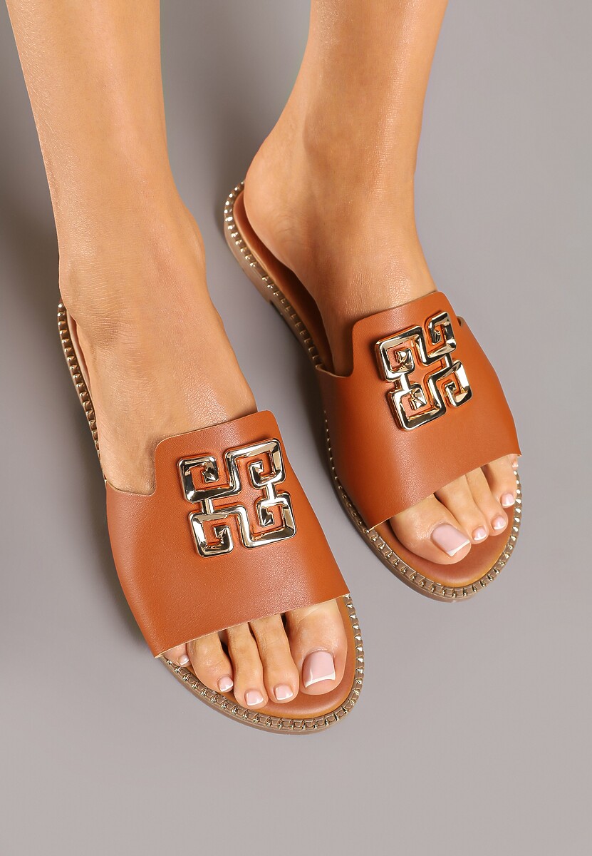 Beżowe Klapki z Metalowym Detalem Marinti