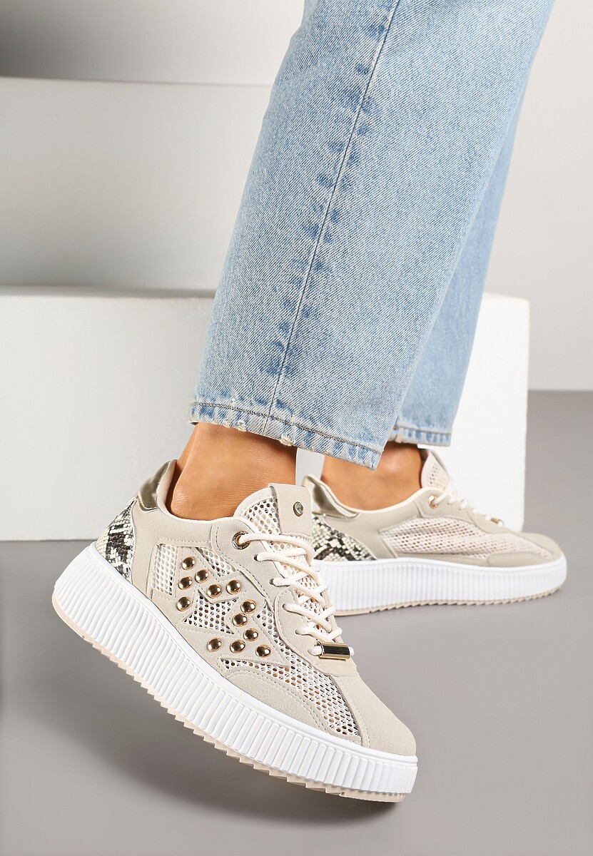 Beżowe Sneakersy Ozdobione Gwiazdą i Nitami Zeloti