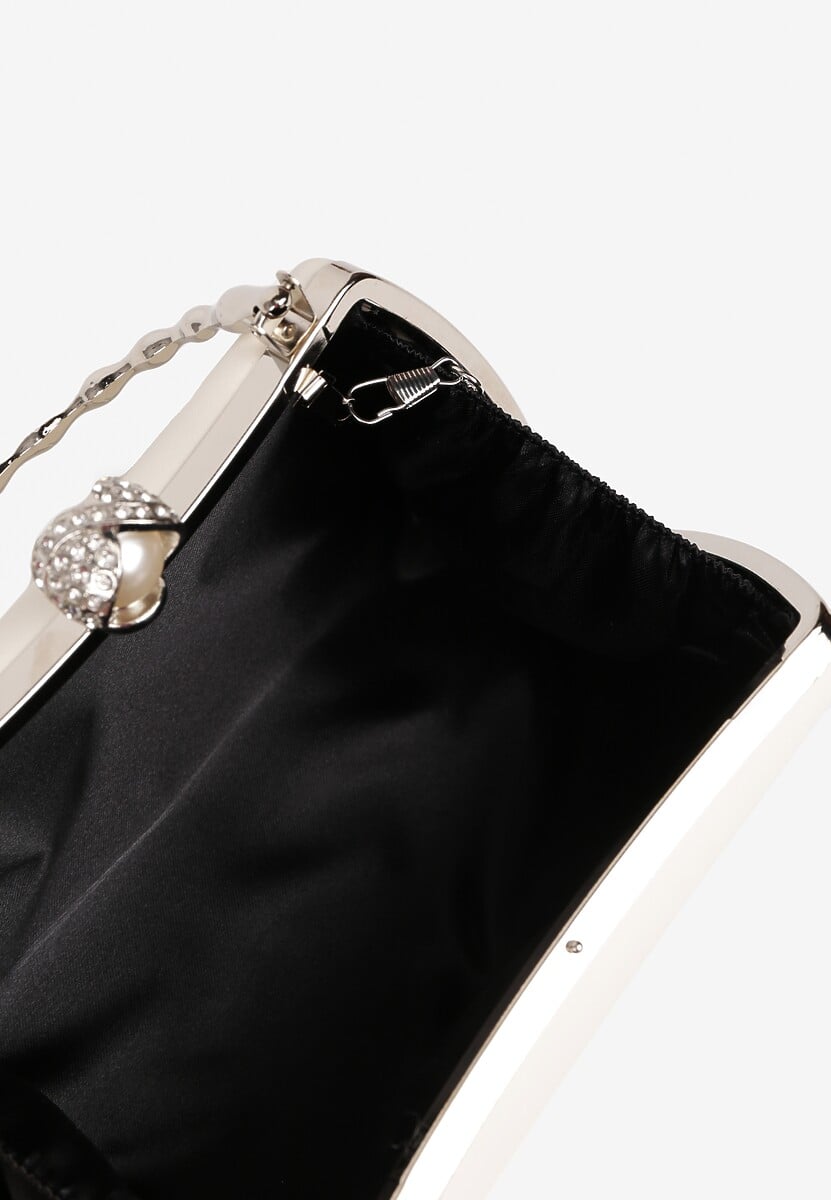 Biała Torebka Kopertówka Ozdobiona Perełką Fesaila