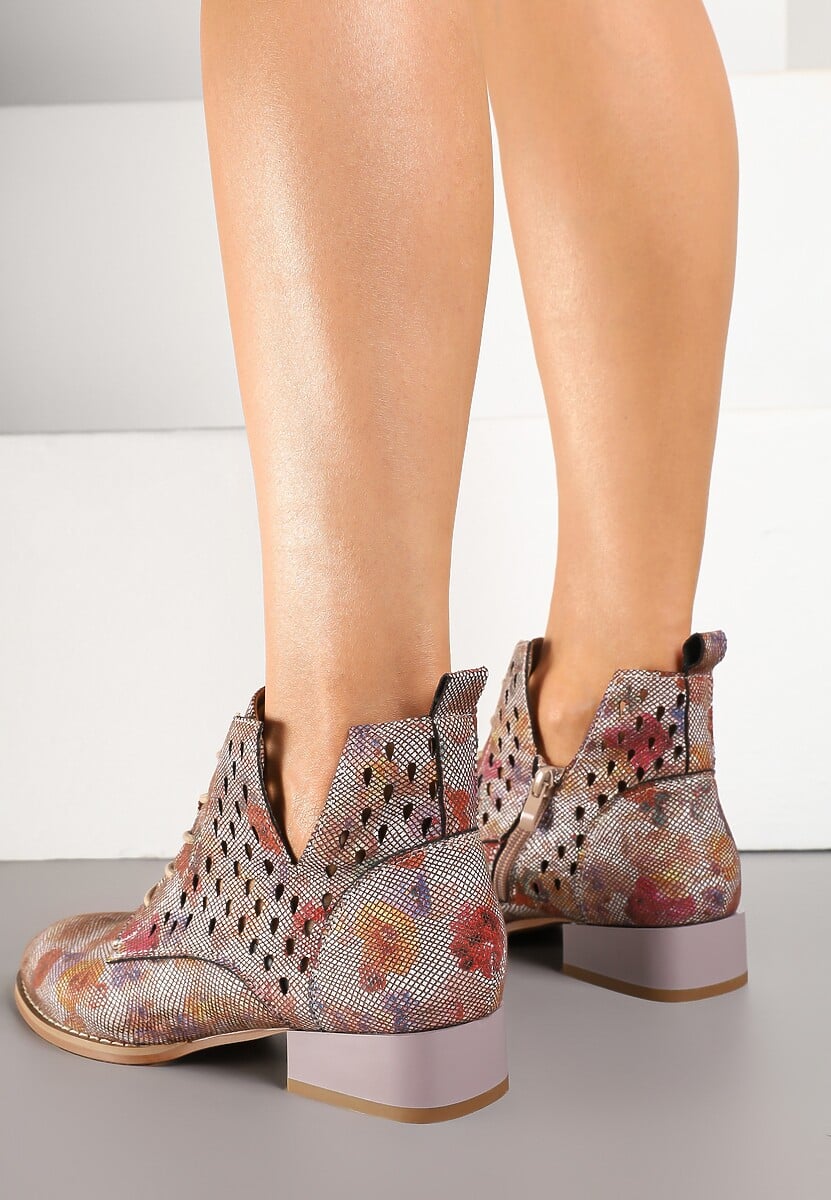 Szaro-Czerwone Botki ze Skórzaną Wkładką i Ażurowym Wzorem Nantiela