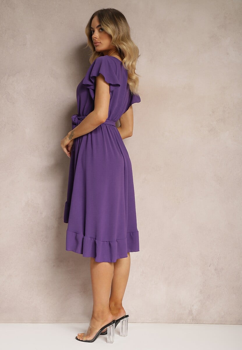 Fioletowa Sukienka z Asymetrycznym Tyłem z Kopertowym Dekoltem Ozdobiona Paskiem w Talii Toridia