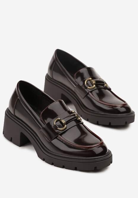 Bordowe Mokasyny na Słupku Ozdobione Klamrą Ettane