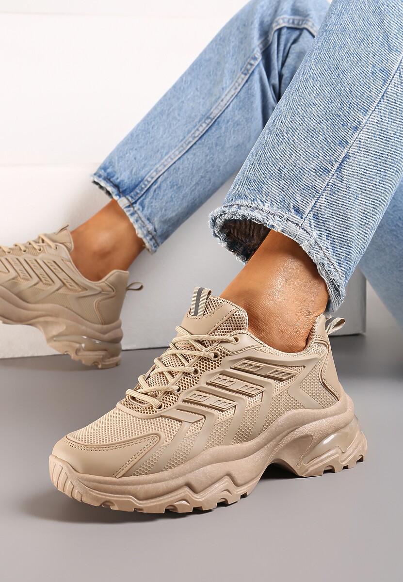 Ciemnobeżowe Sneakersy na Tłoczonej Podeszwie z Siateczkowymi Wstawkami Amrogia