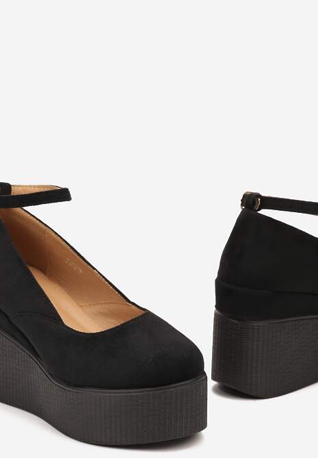 Czarne Czółenka na Koturnie z Platformą Zapinane przy Kostce na Klamerkę Kildia