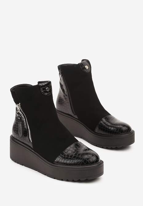 Czarne Botki Vices na Platformie Ozdobione Tłoczeniem Faleressa