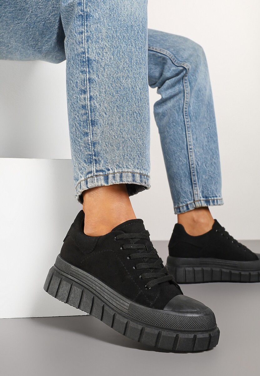 Czarne Sneakersy Vices na Platformie z Tłoczeniem Ozdobione Perforacją Leaniael
