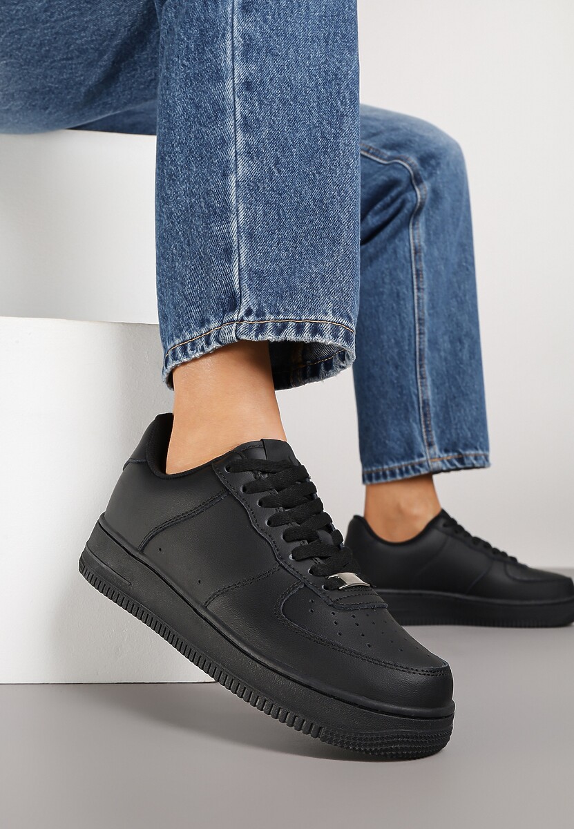 Czarne Sneakersy ze Skóry Naturalnej z Perforacją Rilarose