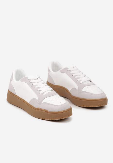Białe Casualowe Sneakersy na Płaskiej Podeszwie z Perforacją Theneria