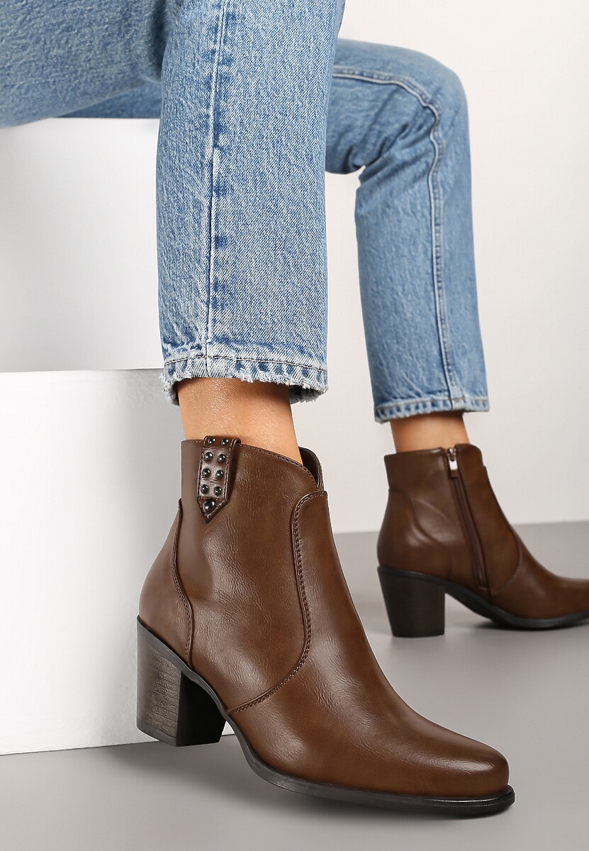 Czarne Botki na Słupku w Stylu Kowbojek z Ozdobnymi Napami Elzinna