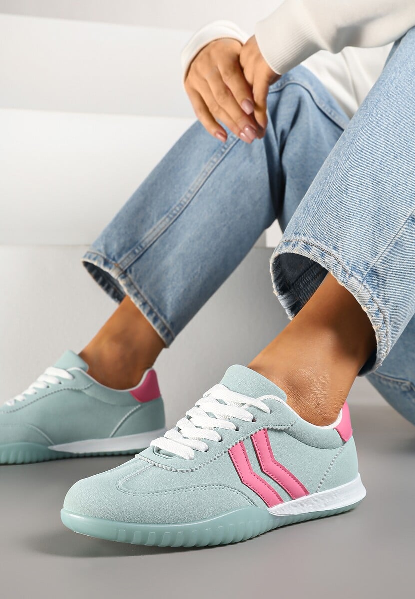 Białe Sneakersy w Stylu Tenisówek z Paskami na Boku Cholewki Aitoria