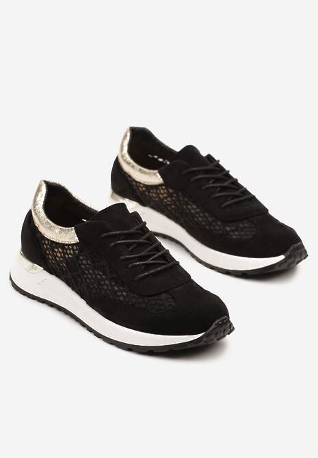 Czarne Sneakersy z Ażurowym Zdobieniem i Metalicznymi Wstawkami Sesovienna