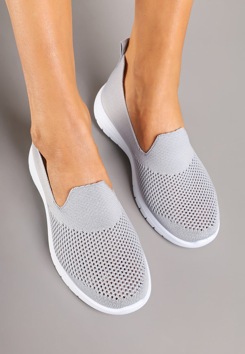 Szare Wsuwane Tenisówki z Ozdobną Perforacją Siltia