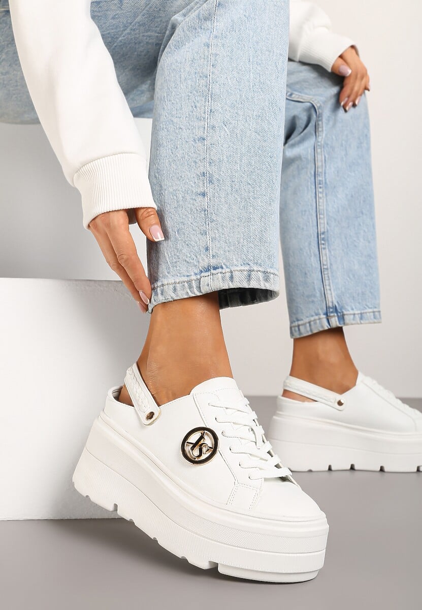 Białe Sneakersy Vices na Platformie z Tłoczeniem Paskiem na Pięcie i Metaliczną Aplikacją Selfedi