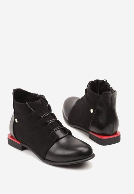 Czarne Botki Vices ze Sznurowaną Cholewką Uzvila